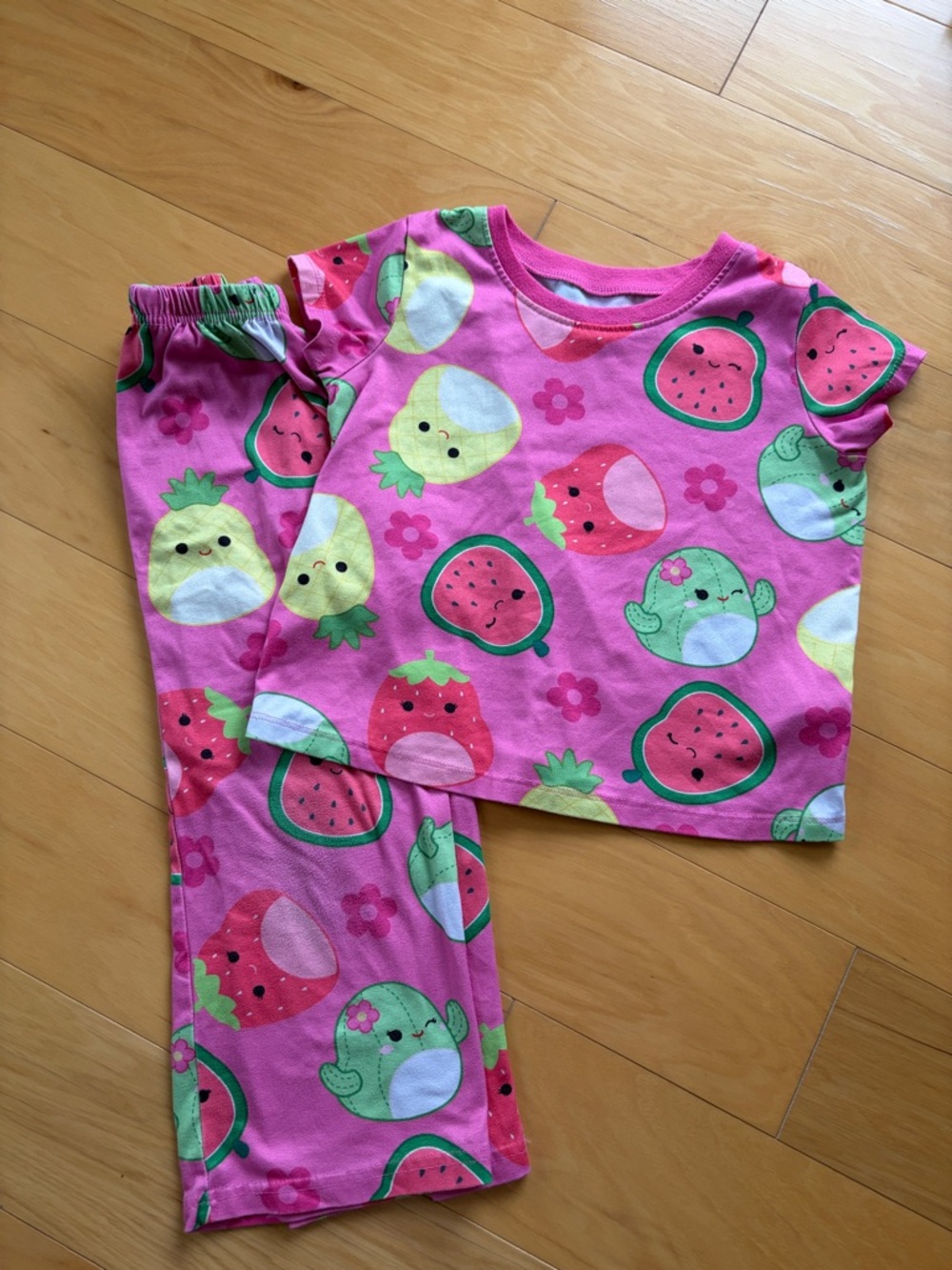 Girls' Squishmallow Pink Fruit Print Pajama Set size 6